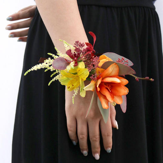 手腕花-高级商务会议酒会婚礼新娘伴娘鲜花手腕配花伴手礼成人礼领证拍照道具（满100元起送） 商品图5