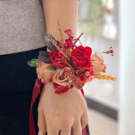 手腕花-高级商务会议酒会婚礼新娘伴娘鲜花手腕配花伴手礼成人礼领证拍照道具（满100元起送） 商品图2