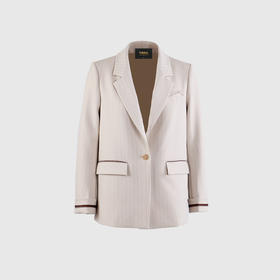 翻折装饰袖口直身西服外套