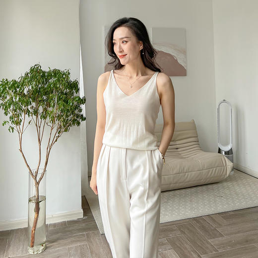 “基底色”V领羊毛针织打底吊带背心 商品图1