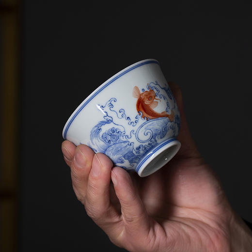青花矾红彩鱼纹杯 商品图2