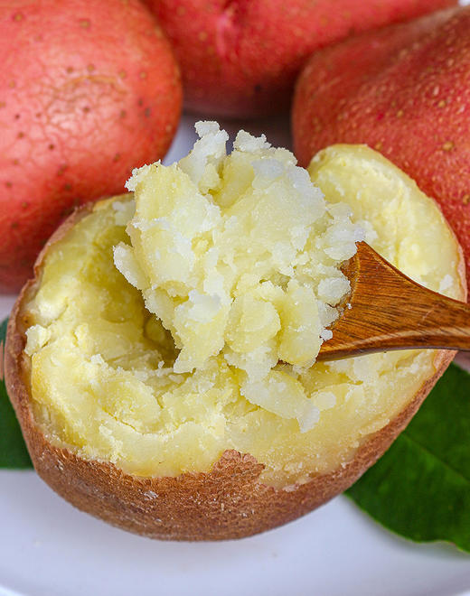 云南高原红皮土豆   沙面细腻，香甜软糯 商品图2