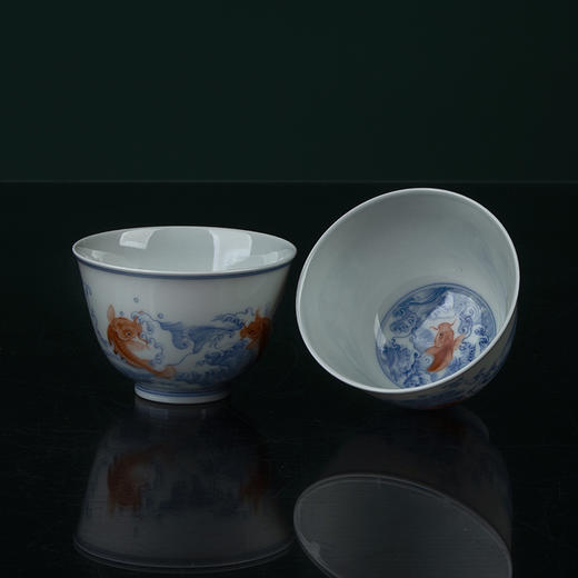 青花矾红彩鱼纹杯 商品图3
