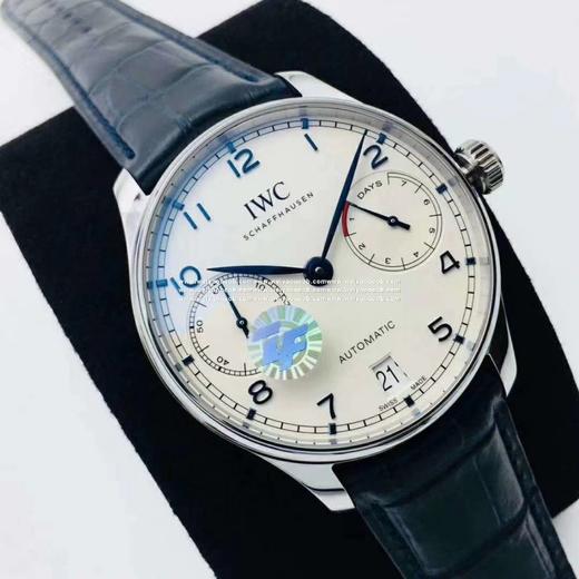 ZF万国 新版本的葡7型号：IW500705（老葡七的型号是IW500107，这是不同的两个型号）系列：葡萄牙52010自动机械,42.3毫米直径,男士手表 商品图4