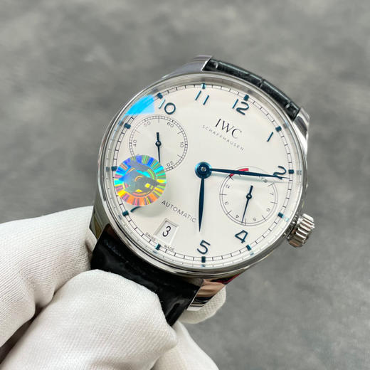 ZF万国 新版本的葡7型号：IW500705（老葡七的型号是IW500107，这是不同的两个型号）系列：葡萄牙52010自动机械,42.3毫米直径,男士手表 商品图6