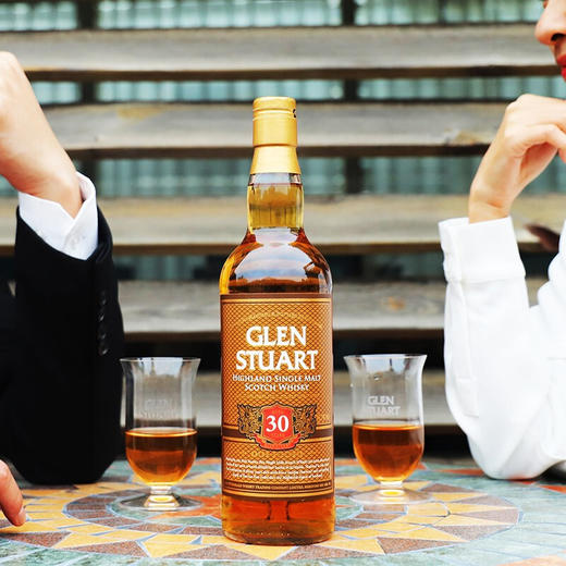 建发酒业 诗都华苏格兰单一纯麦威士忌 英国洋酒700ml 诗都华30年 商品图2