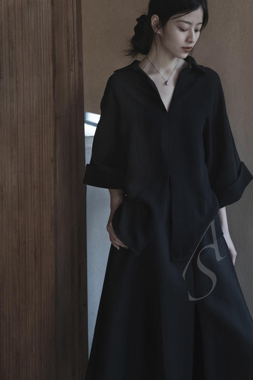 Mark Kenly Domino Tan   陶土色/黑色/茶棕色/冷灰色BAILEE两穿上衣 商品图1