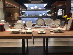 景德镇 国瓷红叶 36头富贵海棠