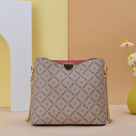 【自营】【新品上市】BLAKE FLEETO香港啄木鸟 旗下高端品牌 链条水桶包ZMNNB21020-KB 商品图0