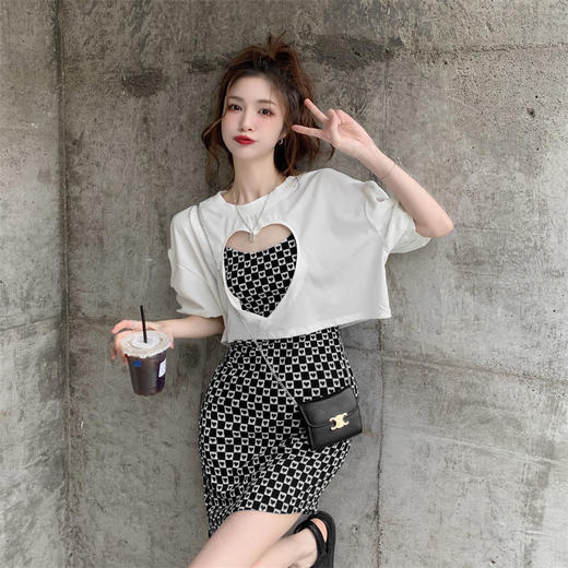 黛唯梵辣妹包臀吊带连衣裙女春夏韩版2022新款设计感爱心格子修身打底裙国庆清明出游 商品图2