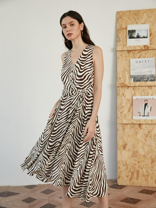 HeyDress原创斑马纹连衣裙女春季新款V领气质法式裙子长裙伞裙 商品图1