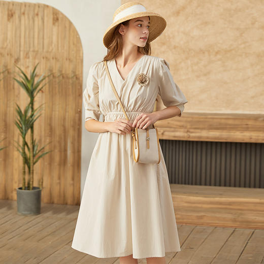 Famecoco范可儿V领收腰连衣裙灯笼袖初恋感长裙夏季减龄F223FA020 商品图0