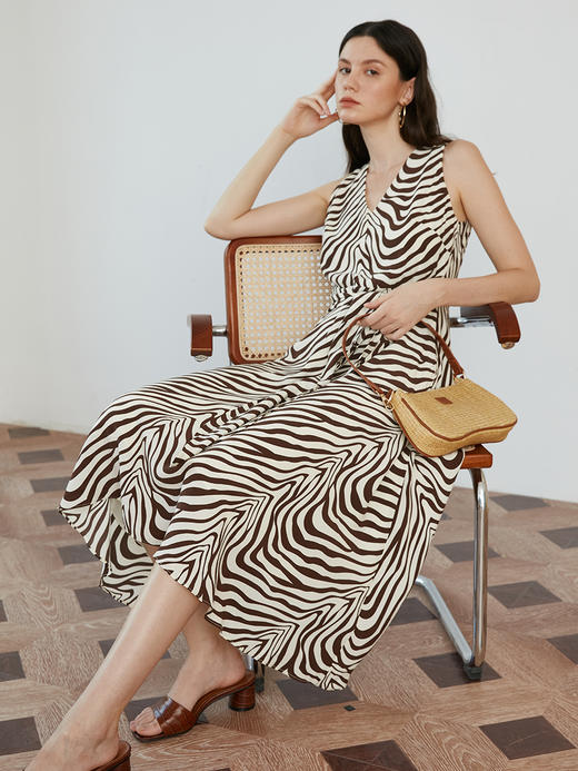 HeyDress原创斑马纹连衣裙女春季新款V领气质法式裙子长裙伞裙 商品图2