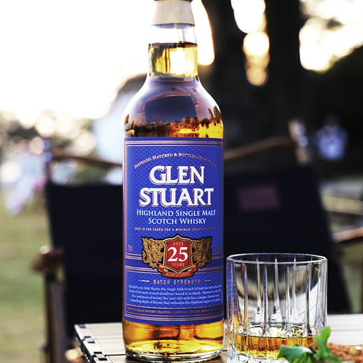 建发酒业 诗都华苏格兰单一纯麦威士忌 英国洋酒700ml 诗都华25年 商品图1