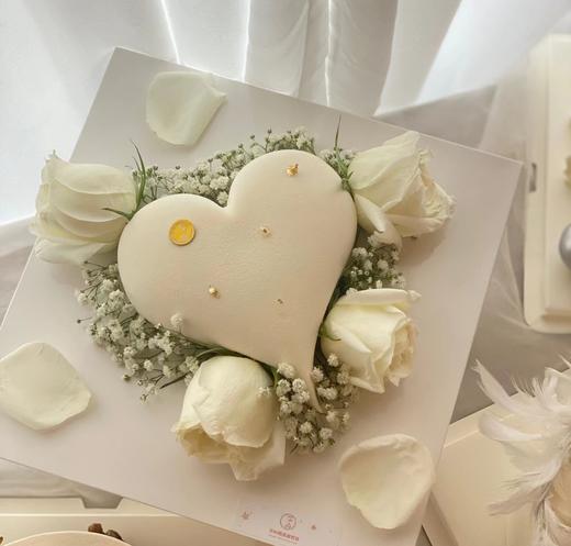 心之所属 慕斯 （慕斯比同尺寸奶油蛋糕小/介意勿拍/提前24小时预订） 商品图0