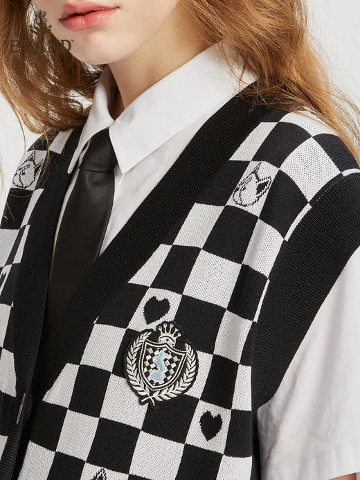 ELAND衣恋青春学院风气质V领复古格纹针织马甲女EEVKC23Q2N 商品图3