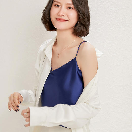 馥迦性感优雅V领仿真丝吊带 J-105 商品图3