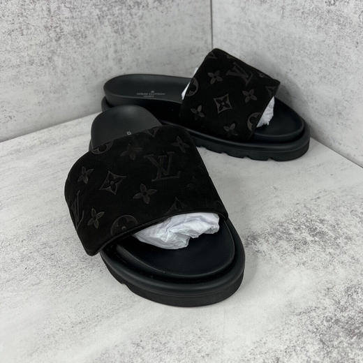春季特惠💰420 LV LOU1S VU1TT0N 2022爆款情侣压花拖鞋 商品图1
