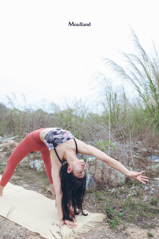 爆款好货 后交叉短背心-墨红叶 商品图2