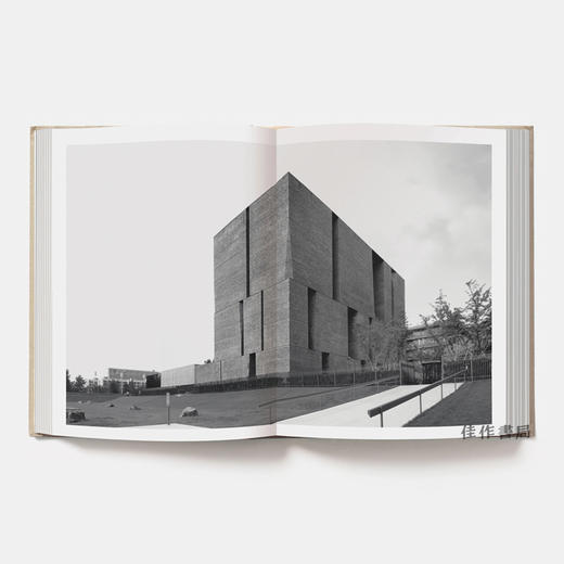 【全新现货】 Elemental: The Architecture of Alejandro Aravena/元素：亚历杭德罗·阿拉维纳的建筑 商品图4