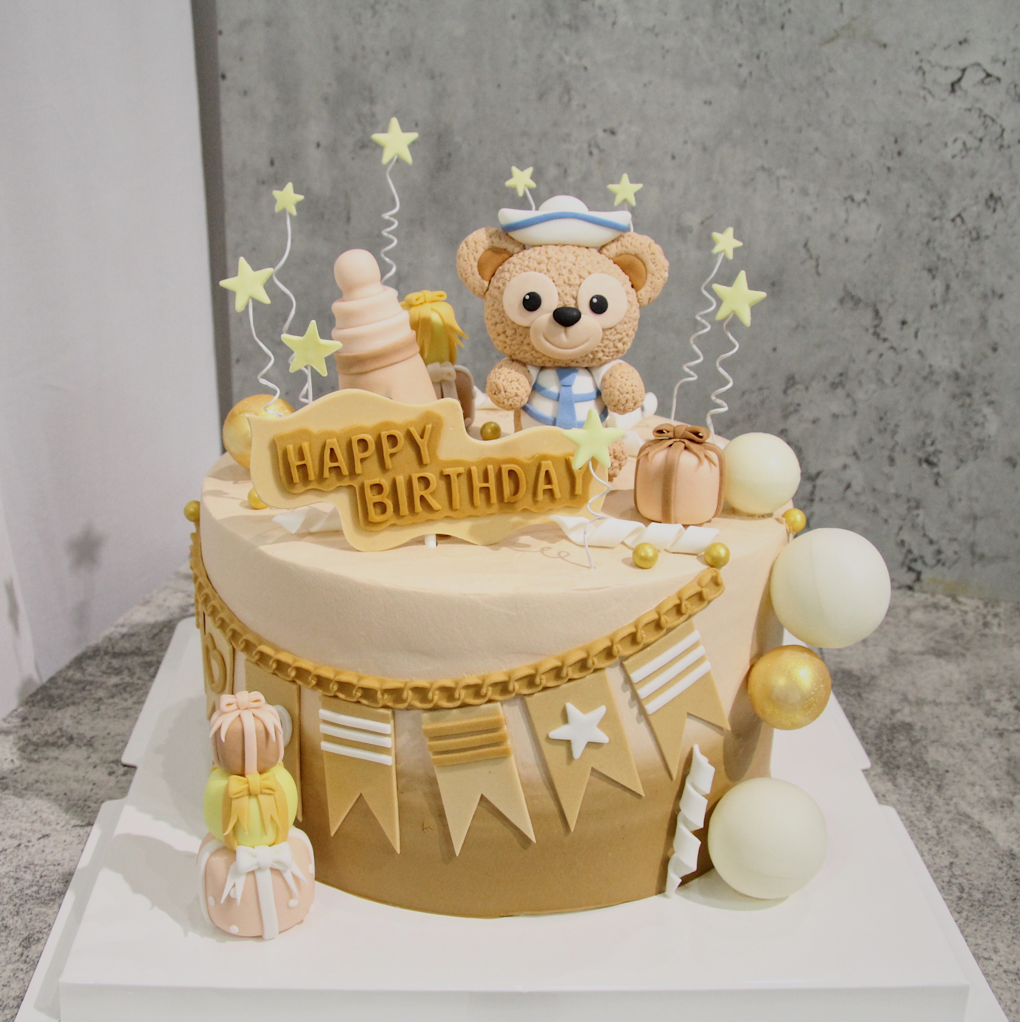 达菲熊-奶油水果蛋糕(提早24小时预定) - 食甜帮