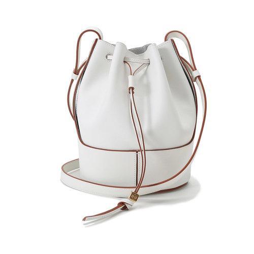 【国内现货】LOEWE/罗意威 女士Balloon系列小号牛皮革单肩斜挎包水桶包抽绳包 326 75AC31 商品图5