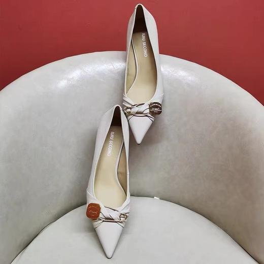 IUIU SECOND 春夏气质格调系列方头漆皮高跟鞋U22AE17961 商品图1