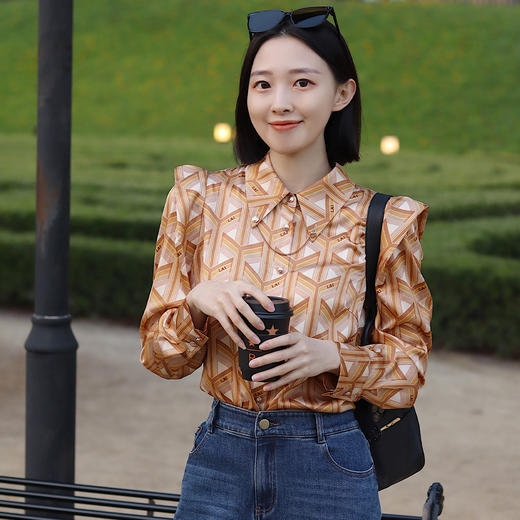 睐 时尚减龄泡泡袖衬衫 060019 商品图0