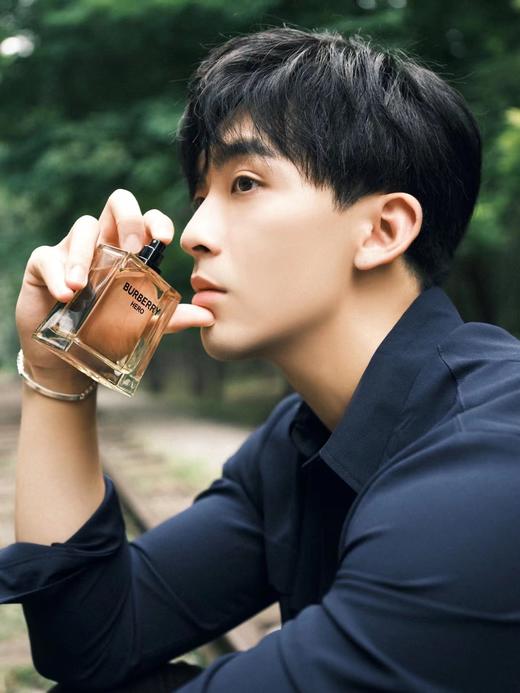 BURBERRY博柏利Hero骏勇之心男士淡香水木质男友香100ml 商品图0