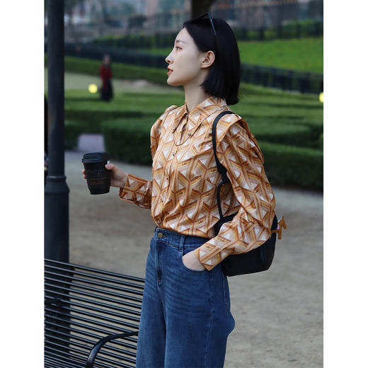 睐 时尚减龄泡泡袖衬衫 060019 商品图1