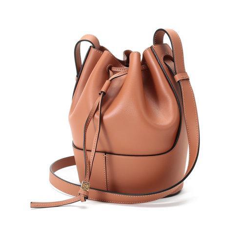 【国内现货】LOEWE/罗意威 女士Balloon系列小号牛皮革单肩斜挎包水桶包抽绳包 326 75AC31 商品图3