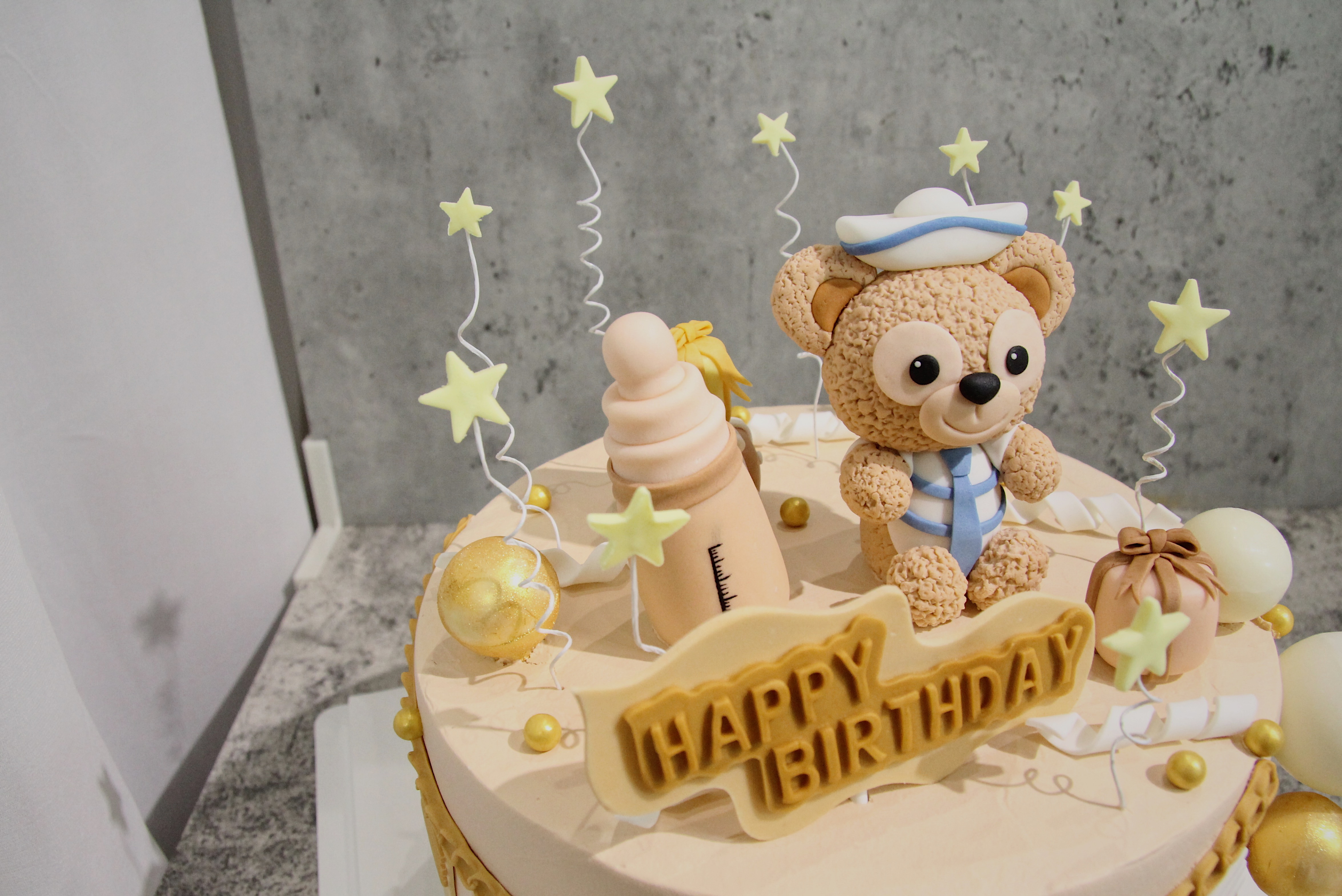 达菲熊-奶油水果蛋糕(提早24小时预定) - 食甜帮