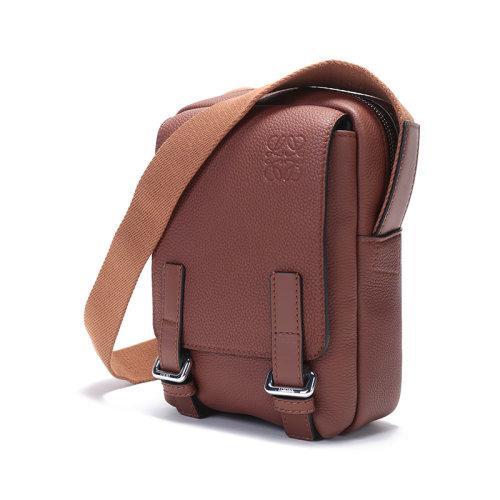 LOEWE/罗意威 2021款 男士超小号军事风格系列牛皮革单肩斜挎包 B553P59X01 商品图6