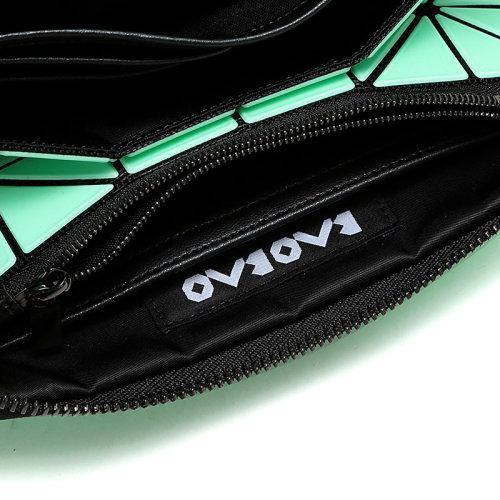 【国内现货】IsseyMiyake/三宅一生女士PVC手拿包BB96AG752 商品图1