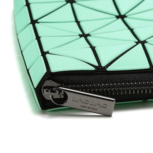 【国内现货】IsseyMiyake/三宅一生女士PVC手拿包BB96AG752 商品图4