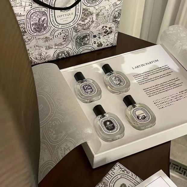 Diptyque 蒂普提克 淡香水10ml*4 Q香礼盒四件套 檀道/杜桑/无花果/水中影
