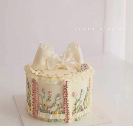 蝴蝶结系列蛋糕 （提前6小时预订） 商品图0