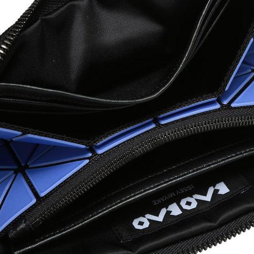 【国内现货】IsseyMiyake/三宅一生女士PVC手拿包BB96AG752 商品图9