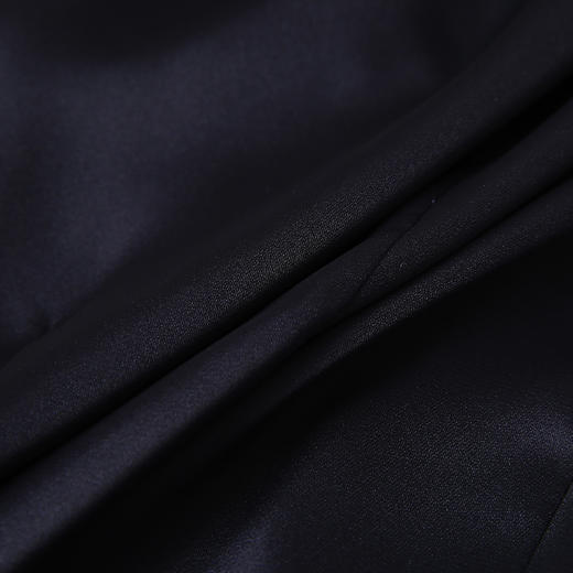 VIMAGE纬漫纪夏款新品时尚显瘦V领上衣女V1713333 商品图4