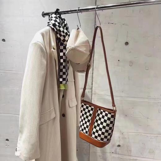 （年后发货）【社群供】配棕色棋盘格水桶包 （下单后7天左右发货） 商品图0