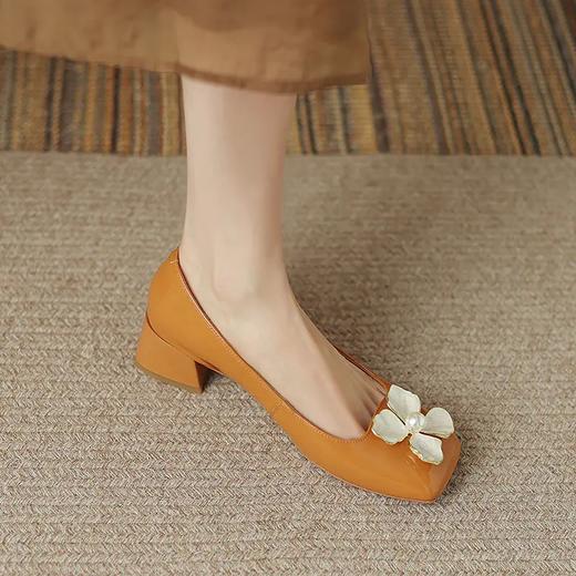 MDE-LK96191新款女鞋方头粗跟中跟鞋花朵串珠四季通勤鞋 商品图4