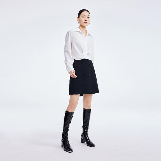LILY2022夏季新款女装小众设计肌理感短款长袖白衬衫122200C8139 商品图2