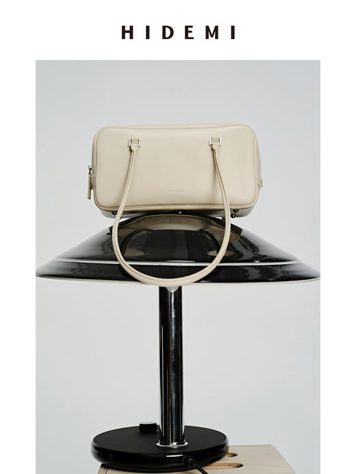 HIDEMI 牛皮波士顿两用包 可手提可腋下肩背 黑色/乳白色 商品图1