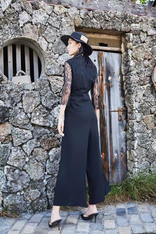 2楼L.MAIXIA蕾丝和聚酯纤维拼接连体裤2022年新款 商品图1