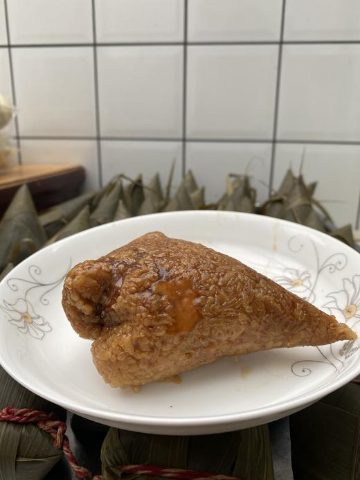 周一取货：【蛋黄肉粽】一个200g左右，超级好吃的粽子，满满的都是现料！ 商品图2