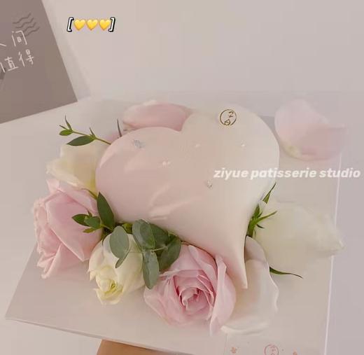 手心 慕斯 （慕斯比同尺寸奶油蛋糕小/介意勿拍/提前3小时预订) 商品图0