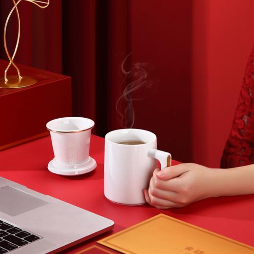 多采自然 感恩遇见 2016年一级寿眉300克+2018年白露牡丹300g+沐喜办公白瓷杯 礼盒装 商品图2