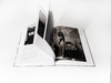 后浪  《幕后》 传奇女性摄影师玛丽·艾伦·马克 四十年好莱坞经典片场实录 黑白质感影像 捕捉每一个成就伟大电影的时刻 商品缩略图2