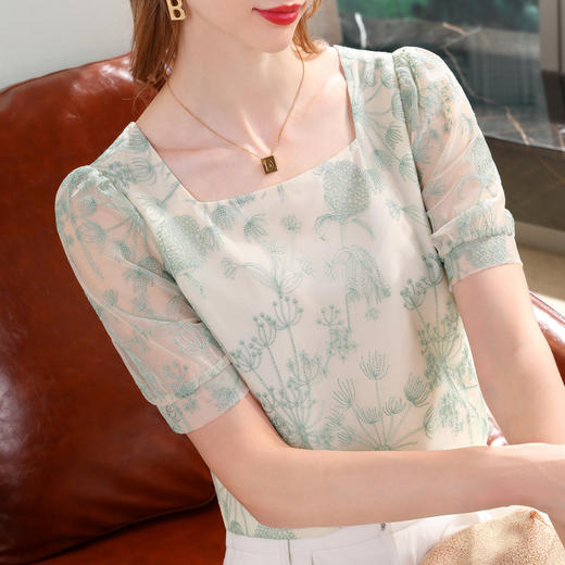短袖雪纺衫，刺绣雪纺洋气小衫法式方领泡泡袖上衣SG-T2X0074 商品图4