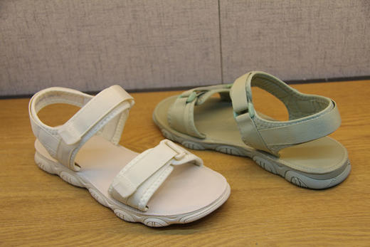 豪行夏季新款20278013运动凉鞋女真皮平底鞋百搭时尚软底舒适女鞋 商品图6